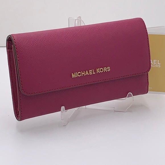 MICHAEL KORS JET SET TRAVEL LG TRIFOLD MAGENTA - Picture 4 of 16